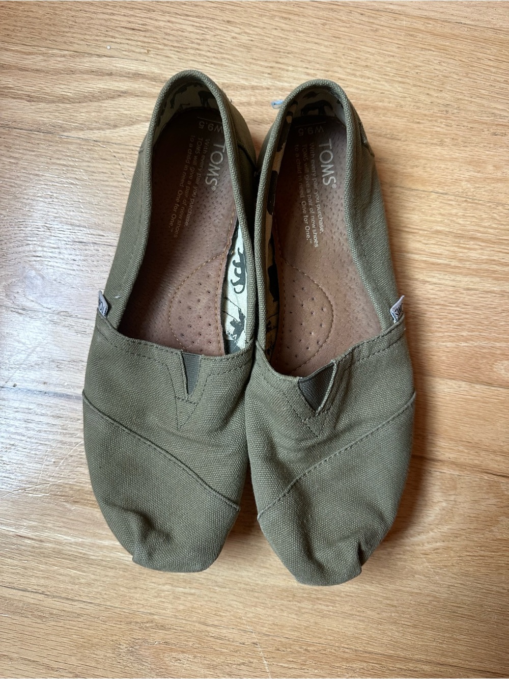 TOMS Olive Green Canvas Slip-On Loafers Women’s 9.5